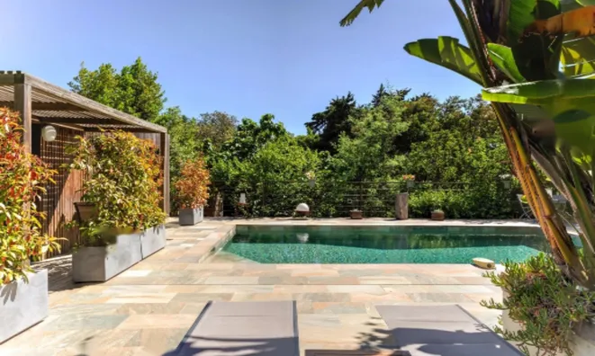 Недвижимость Villa Petit Juas: 2