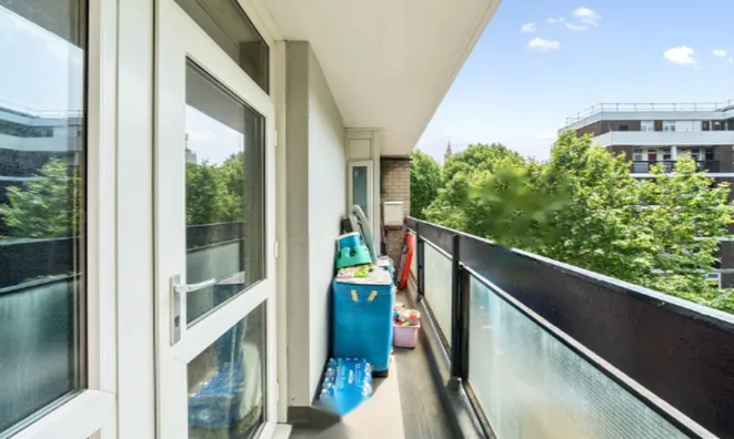 Недвижимость Dickens Estate: 4