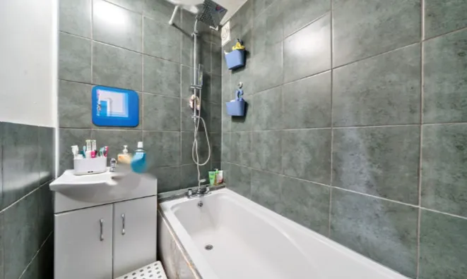 Недвижимость Dickens Estate: 12