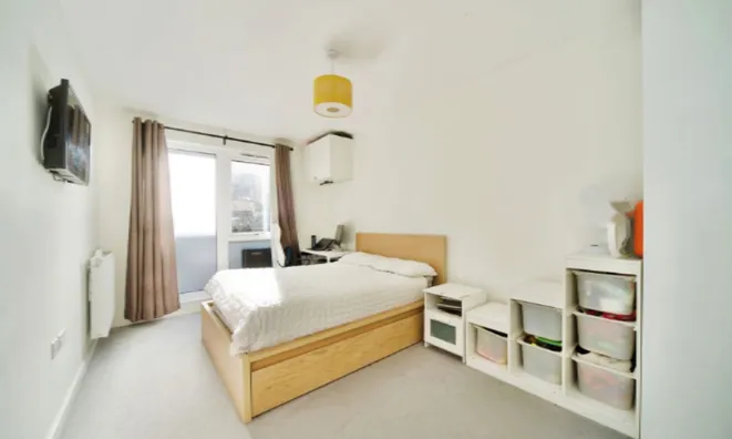 Недвижимость Woodley Crescent: 3