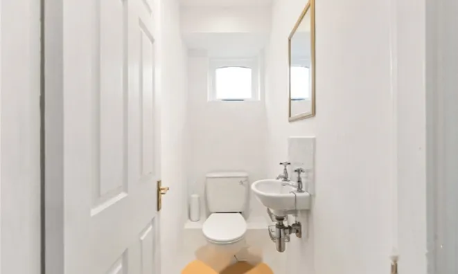 Недвижимость Clandon Gardens, Finchley: 3