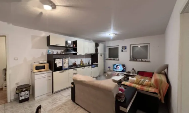 Недвижимость Двухкомнатная квартира Побри: 1