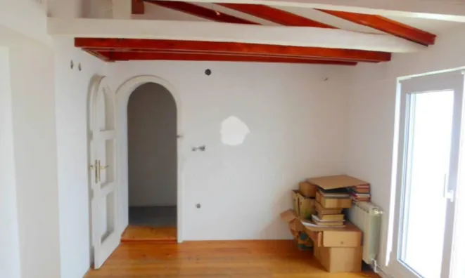 Недвижимость Четырехкомнатная квартира Центр: 6