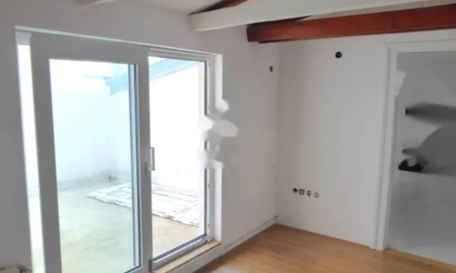 Недвижимость Четырехкомнатная квартира Центр: 10