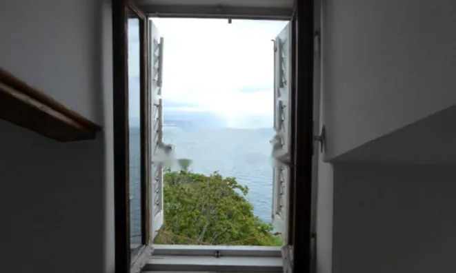 Недвижимость Четырехкомнатная квартира Центр: 27