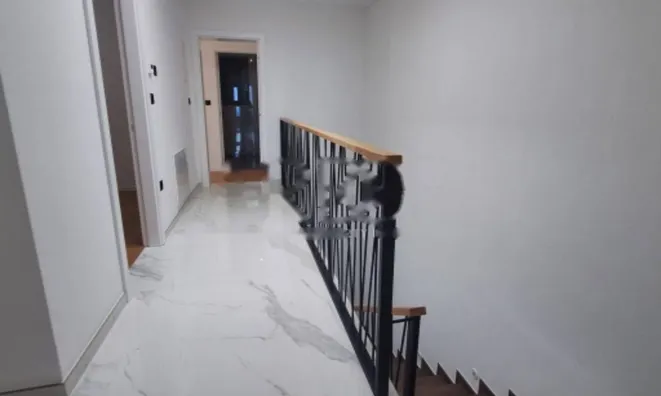 Недвижимость Четырехкомнатная квартира Побри: 6