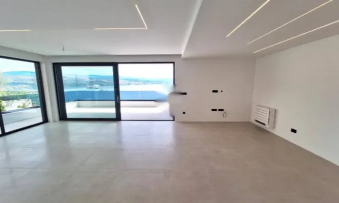 Недвижимость Четырехкомнатная квартира в центре: 9