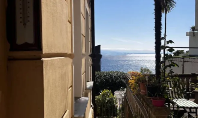 Недвижимость Четырехкомнатная квартира : 4