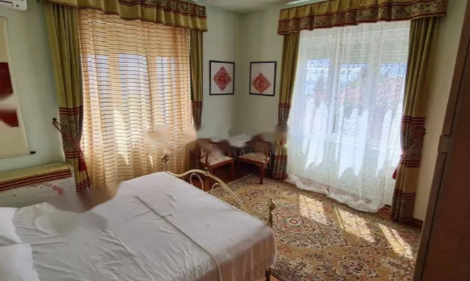 Недвижимость Четырехкомнатная квартира Центр: 6