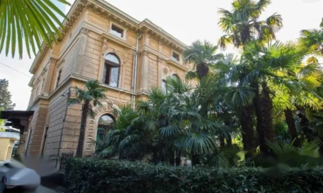 Недвижимость Трехкомнатная квартира в Опатии: 11