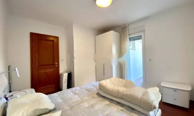 Недвижимость Трехкомнатная квартира, центр: 14