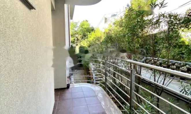 Недвижимость Трехкомнатная квартира, центр: 15