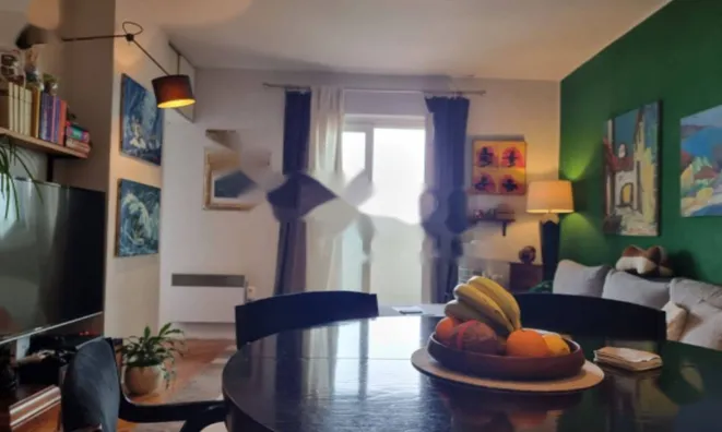 Недвижимость Трехкомнатная квартира в центре: 1