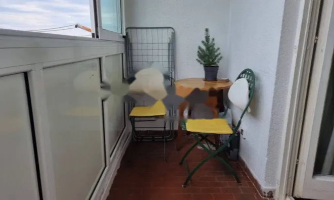 Недвижимость Трехкомнатная квартира в центре: 2