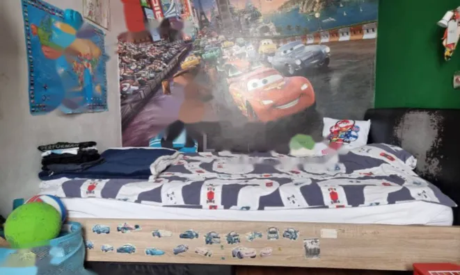 Недвижимость Трехкомнатная квартира в центре: 10