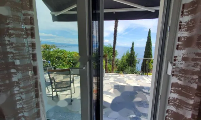 Недвижимость Двухкомнатная квартира в центре: 7