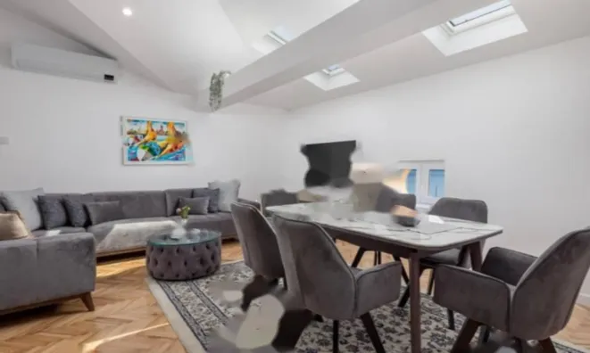 Недвижимость Трехкомнатная квартира Центр: 2