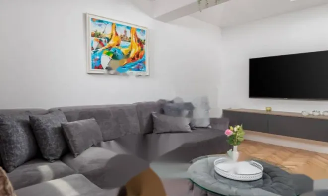 Недвижимость Трехкомнатная квартира Центр: 3