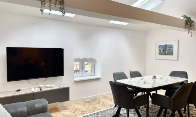 Недвижимость Трехкомнатная квартира Центр: 4