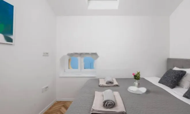 Недвижимость Трехкомнатная квартира Центр: 16