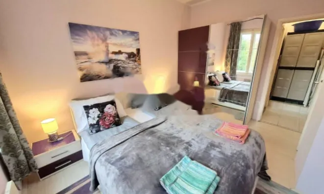 Недвижимость Двухкомнатная квартира в Центре: 9