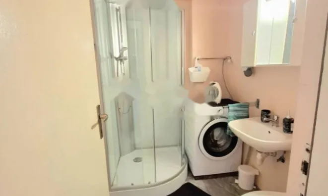 Недвижимость Двухкомнатная квартира в Центре: 11