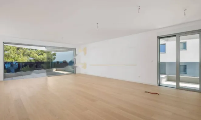 Недвижимость Трехкомнатная квартира Центр: 1