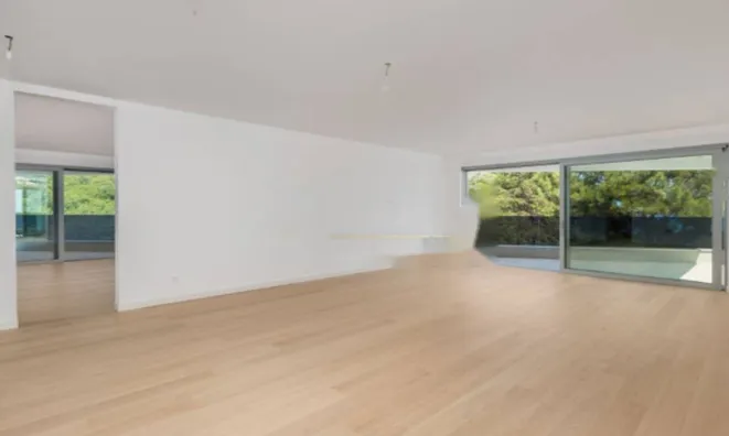 Недвижимость Трехкомнатная квартира Центр: 2