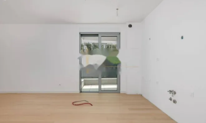 Недвижимость Трёхкомнатная квартира в центре: 3