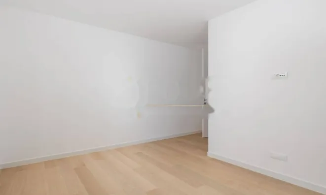 Недвижимость Трёхкомнатная квартира в центре: 9