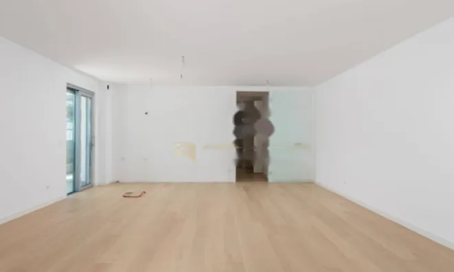 Недвижимость Трёхкомнатная квартира в центре: 10