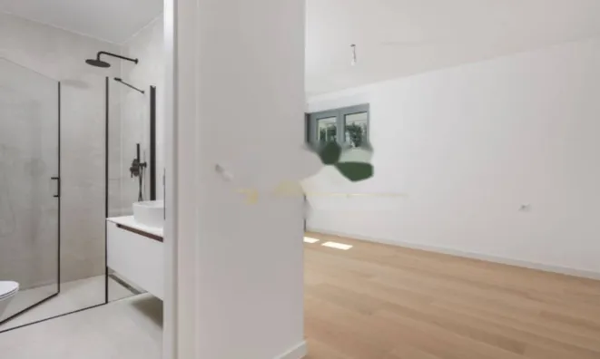 Недвижимость Трёхкомнатная квартира в центре: 12