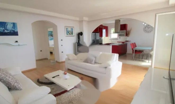 Недвижимость Четырехкомнатная квартира в Ичичи: 4