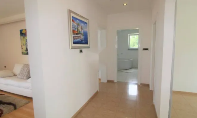 Недвижимость Четырехкомнатная квартира в Ичичи: 7