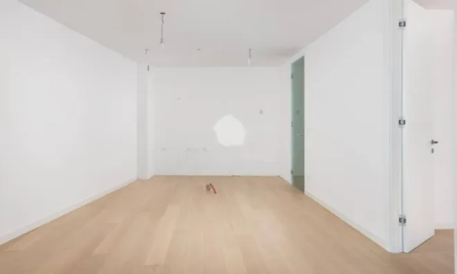 Недвижимость Трехкомнатная квартира Центр: 16