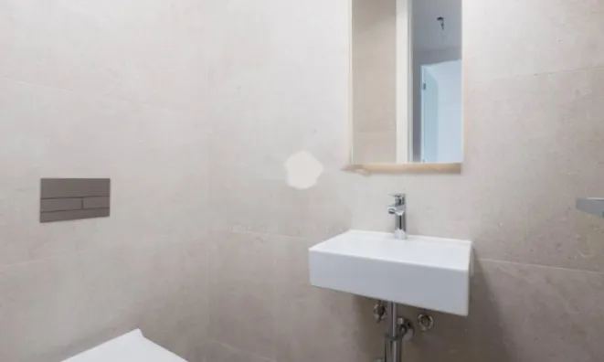 Недвижимость Трехкомнатная квартира Центр: 19