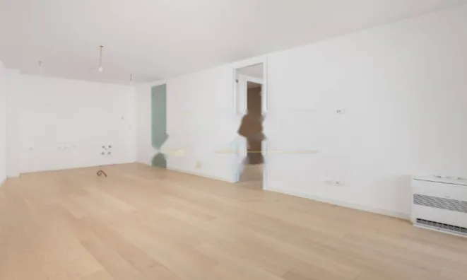 Недвижимость Трехкомнатная квартира Центр: 14