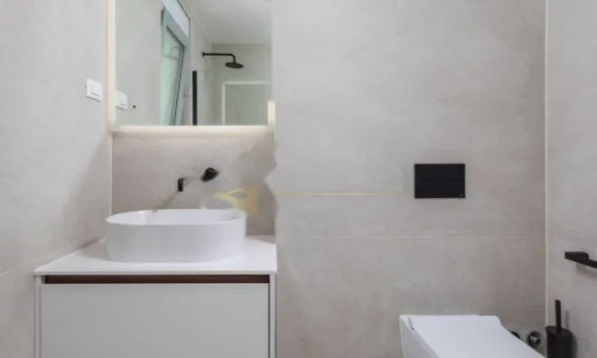 Недвижимость Трёхкомнатная квартира в центре: 17