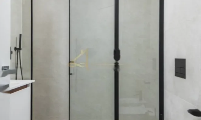 Недвижимость Трёхкомнатная квартира в центре: 22