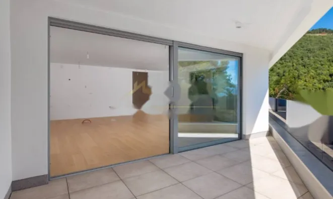 Недвижимость Трёхкомнатная квартира в центре: 24