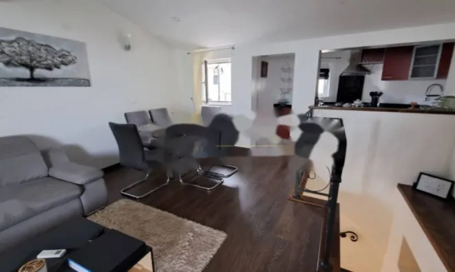 Недвижимость Двухкомнатная квартира Поляне: 3