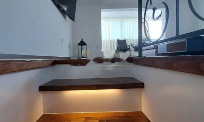 Недвижимость Двухкомнатная квартира Поляне: 11