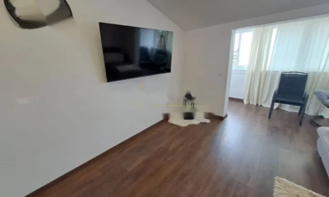 Недвижимость Двухкомнатная квартира Поляне: 13