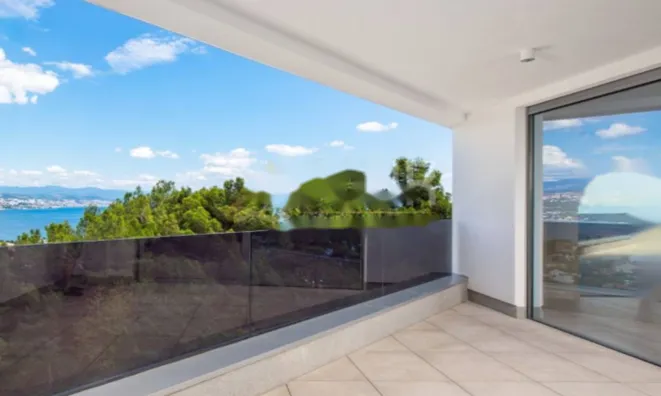 Недвижимость Четырехкомнатная квартира в центре Опатии: 2