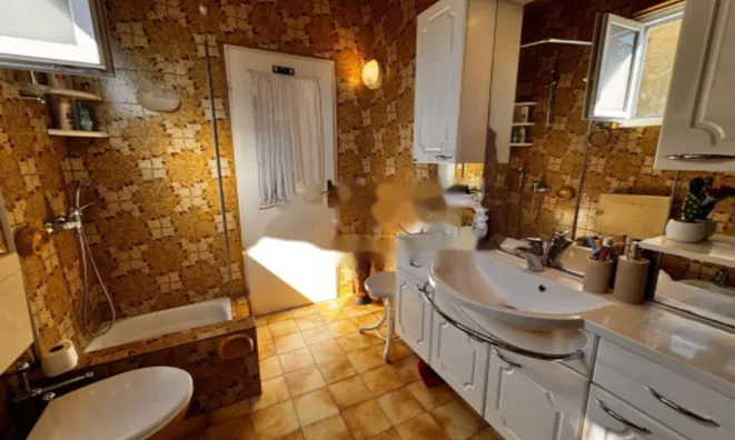 Недвижимость Двухкомнатная квартира в центре: 12