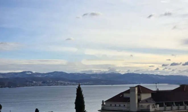 Недвижимость Трёхкомнатная квартира в центре Опатии: 4