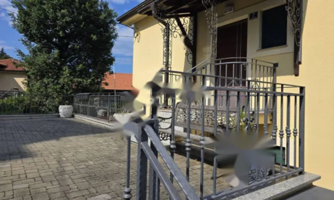 Недвижимость Многоквартирный дом Опатия: 1