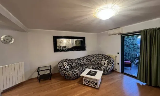 Недвижимость Многоквартирный дом Опатия: 6