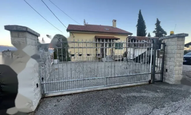 Недвижимость Многоквартирный дом Опатия: 14