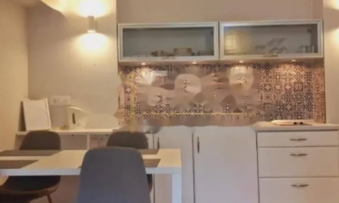 Недвижимость Двухкомнатная квартира Центр: 3